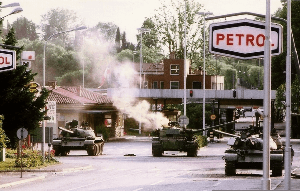 DA SE NE ZABORAVI: Slovenački zločini 1991-<span style='color:red;'><b>Ubijanje civila</b></span>, mladih nenaoružanih vojnika, mučenje lekara i medicinskih sestara!  